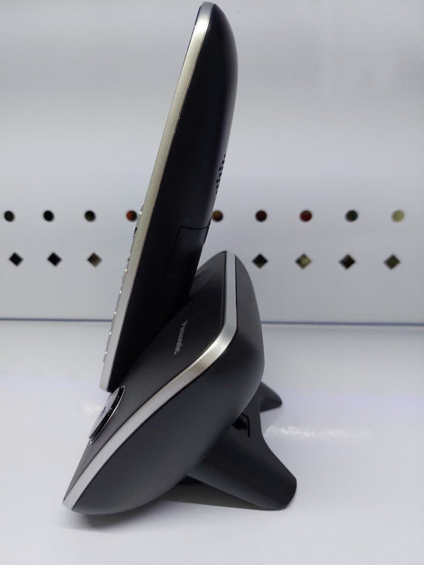 تلفن بی سیم پاناسونیک مدل 6811 مجهز به منوی فارسی